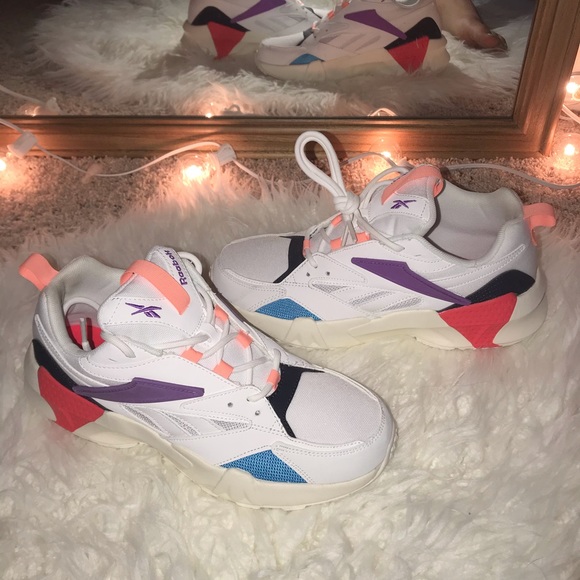 Reebok Shoes - REEBOKS